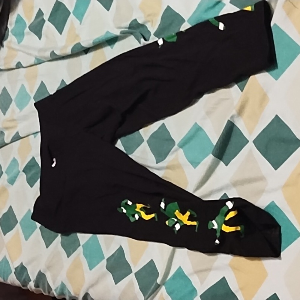 Torrid elf leggings